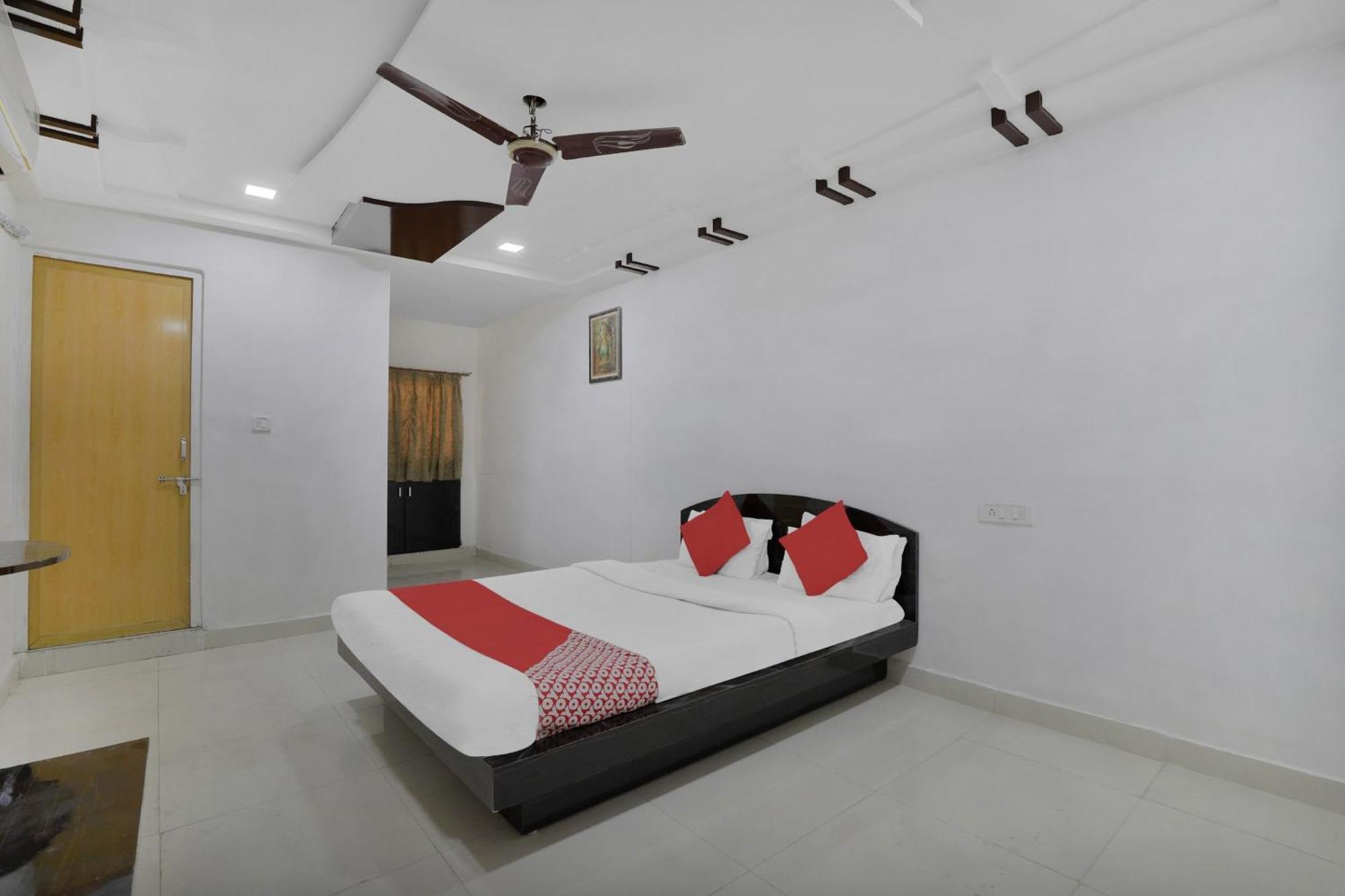 Hotel O Rudra Palace Ahmedabad Eksteriør bilde