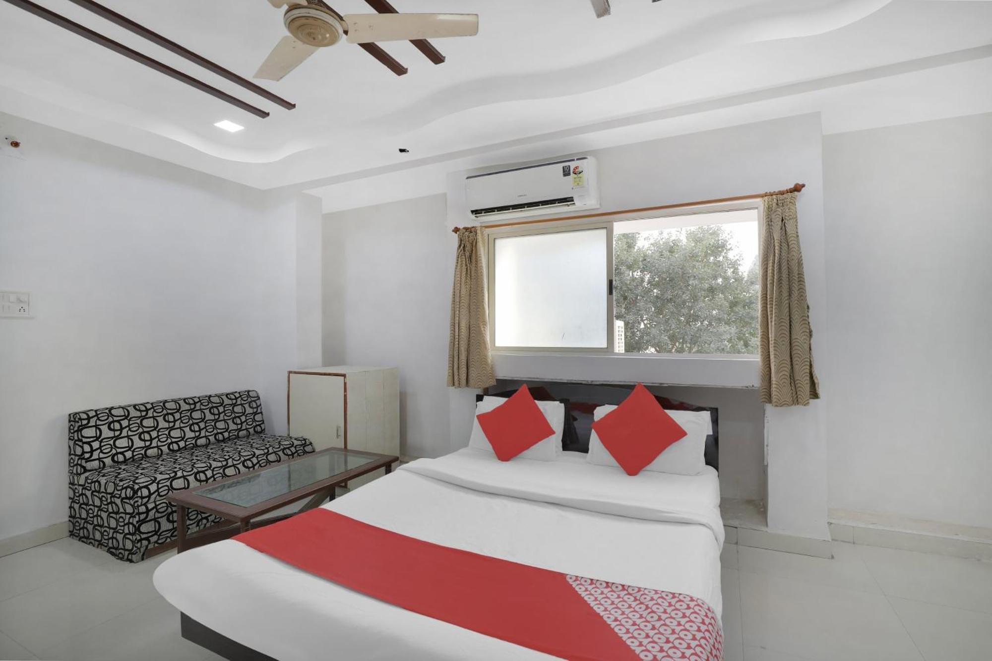 Hotel O Rudra Palace Ahmedabad Eksteriør bilde