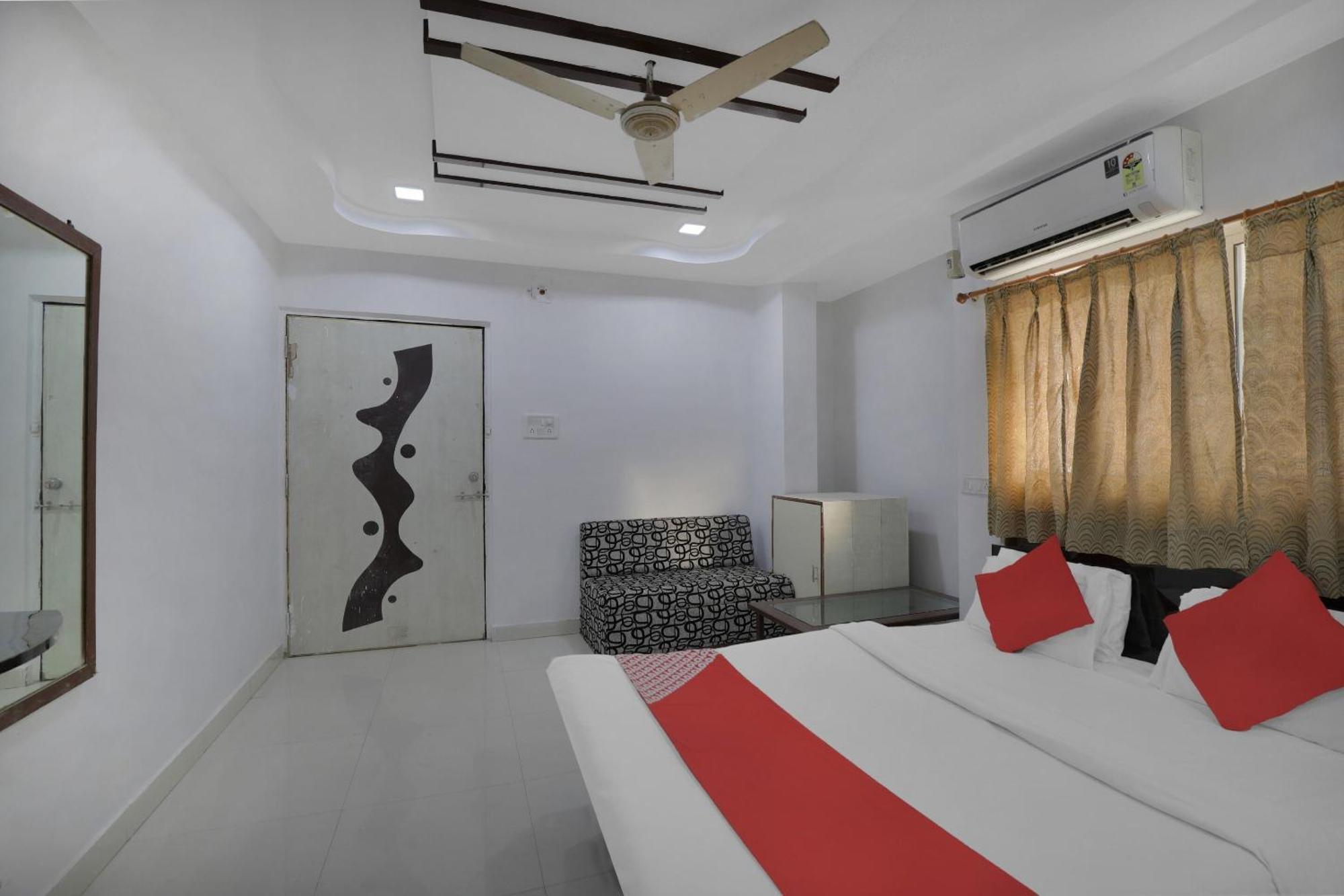 Hotel O Rudra Palace Ahmedabad Eksteriør bilde